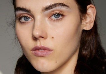 Polvos fijadores: qué son, para qué sirven y cómo elegir el mejor para tu piel